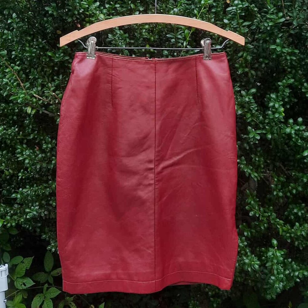 Vintage 100% leather red pencil skirt size 4 - Hugo Buscati collection